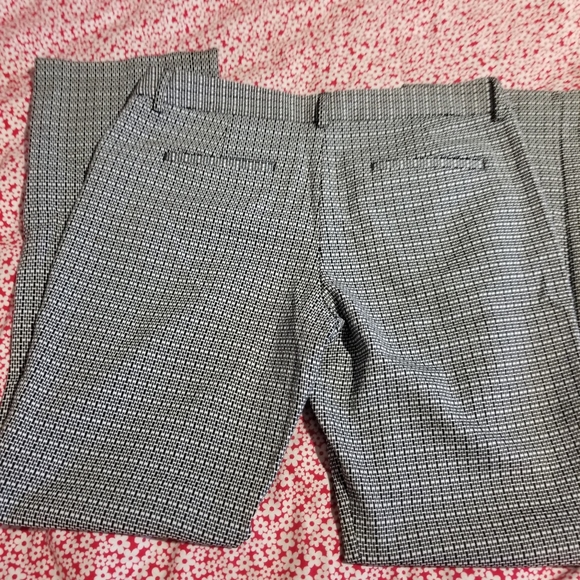 Express Editor Plaid Print Pants - Picture 7 of 10